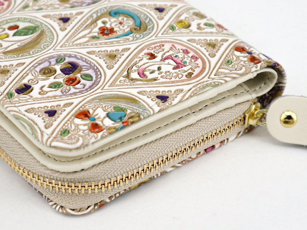 Made In Japan Wallets Red Cat And Flowers Zippered Bifold Wallet 5 Made In Japan Wallets Red Cat And Flowers Zippered Bifold Wallet