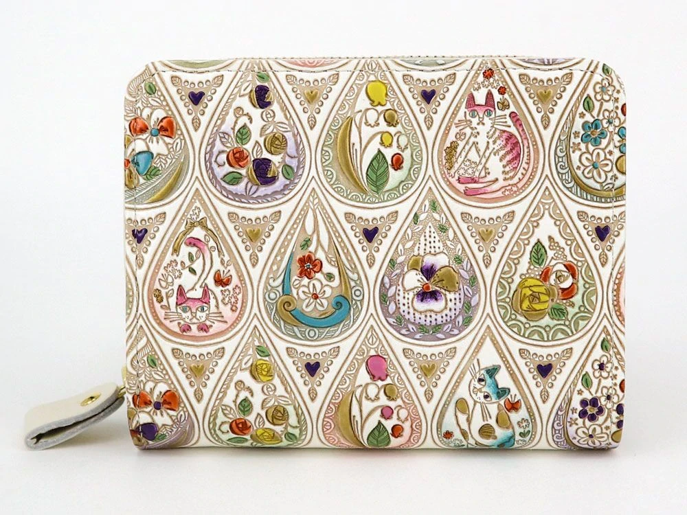 Made In Japan Wallets Red Cat And Flowers Zippered Bifold Wallet 3 Made In Japan Wallets Red Cat And Flowers Zippered Bifold Wallet