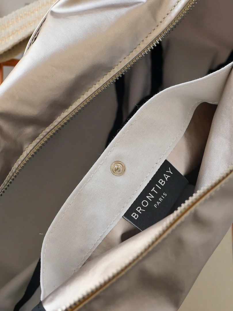 Brontibay Paris **NEW** Kallika Crossbody Bag 16 Brontibay Paris **NEW** Kallika Crossbody Bag